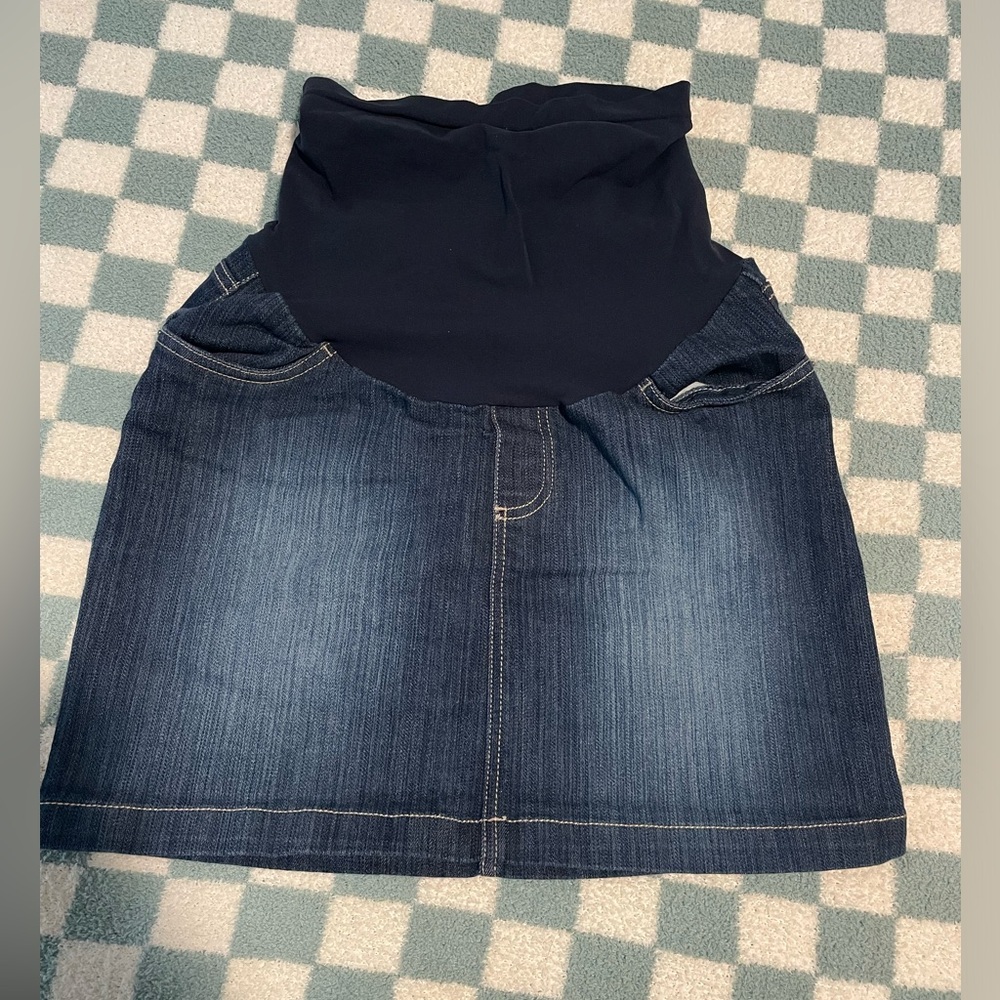 Motherhood maternity skirt- size medium